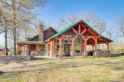 Expansive Mountain Home Rental w/Yard & Fire Pit! in Mountain Home