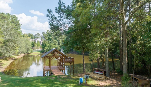 Experience the Private Pond & Dock |Relax by the Fire |Raving Reviews at Blackjack Acres|Truist Park in Marietta