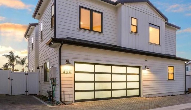 Family-Friendly Luxe Beach Retreat w/Hot Tub in Carlsbad