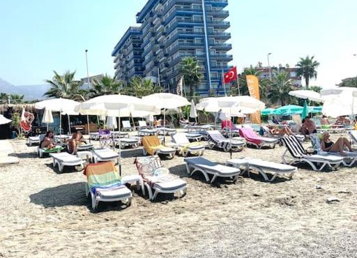 FIRST LINE SEA VIEW 2+1 APARTMENT in Alanya