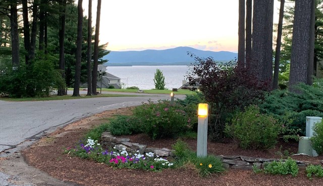 Fully Remodeled 3BR/2.5BA Condo, Lake Access ,Screened Porch 30+ Days in Gilford