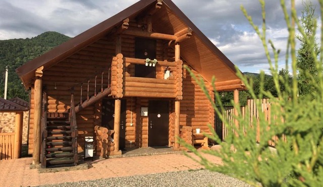 Grand House Hotel in Khamyshki