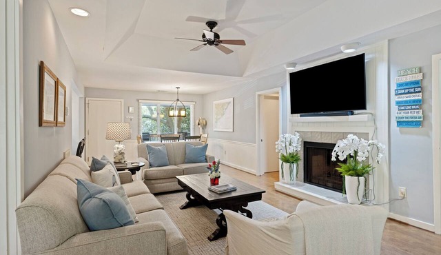 Great Kiawah Night Heron Cottage, Closest to Beach! Bring your Pup! in Kiawah Island