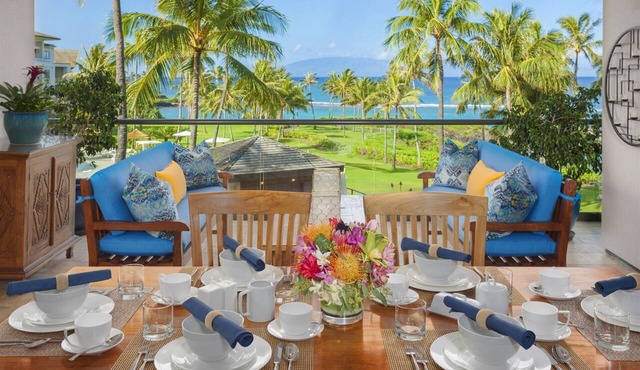 GREAT RATES & DIRECT OCEANFRONT VIEWS, 5 -Star Luxury for 8 at The Resort at Kapalua Bay in Kapalua