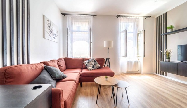 GuestHost - Modern Flat X4 near the Center in Trieste