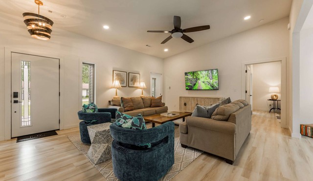 Haven House Summary: in Rogers