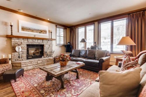 Highlands Slopeside 200 by East West Hospitality in Beaver Creek