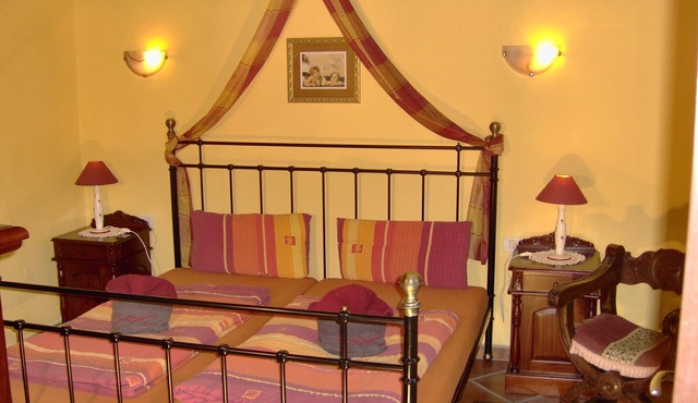 Holiday home in English style with sea view in Icod de los Vinos