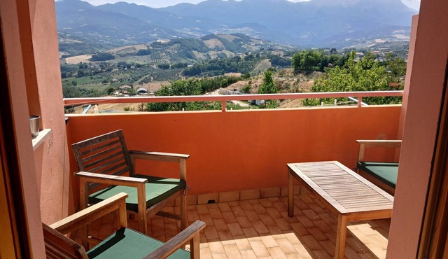 Homerez - Apartment in Penne in Penne