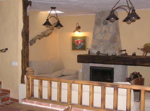 Hostal Rural Las Cuatro Calles in San Martín del Pimpollar