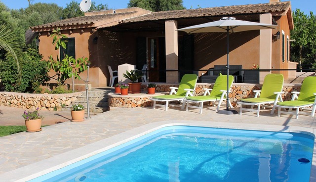 Idyllic finca vacation, private pool, great views & tranquility! + Large barbecue house in Manacor