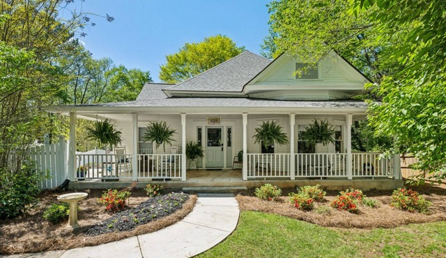 King Beds|Pets Welcome|Historic Queen Anne Cottage in Decatur