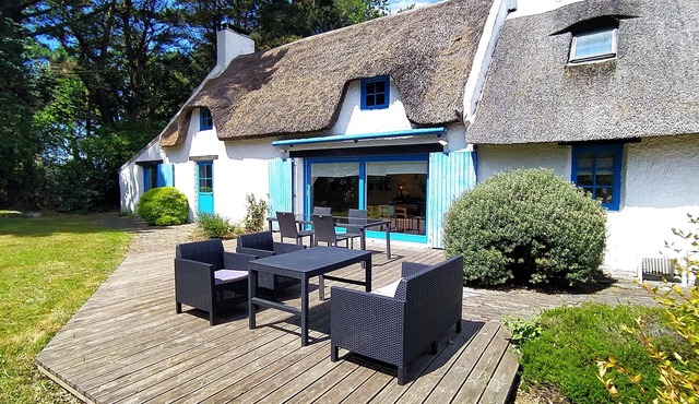 Le Baluchon-Chaumière by the sea in Concarneau