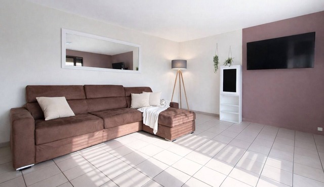 Le Cosy Gaillard, 3 stars. City view and private parking space. in Brive-la-Gaillarde