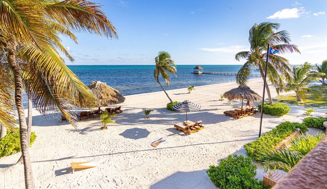 Lighthouse Beach Villas 3br/2ba Beachfront Villa Playa