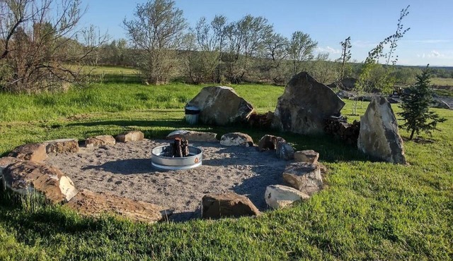 Lone Wolf Cabin at Wolf Haven Cabins in Lovell
