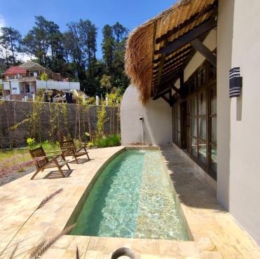 Lotus by Suasana Villa in Sarangan