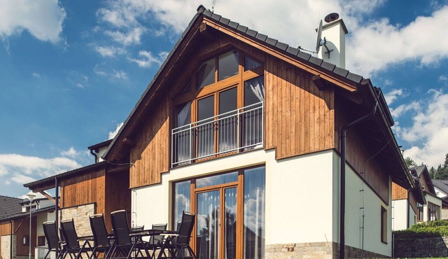Lovely apartment in villa for 11 guests with WIFI, TV, terrace and pets allowed in Kobylnice