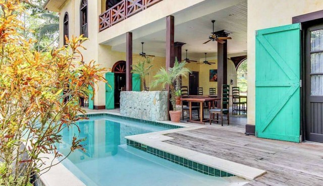 Lovely Riverfront Suite w Balcony, WiFi, AC, Pool & Gorgeous View