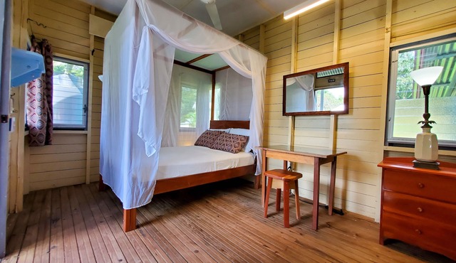 Lower Dover Jungle Lodge & Maya Ruins - Hostel