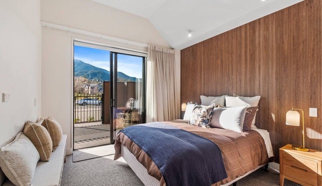 Luxe Home | Mountain Views | 4-min to Hot Pools in Hanmer Springs