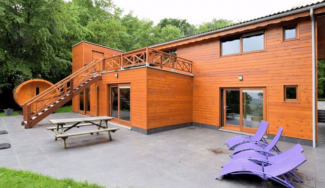 Luxurious Chalet in Beauraing with Sauna in Beauraing
