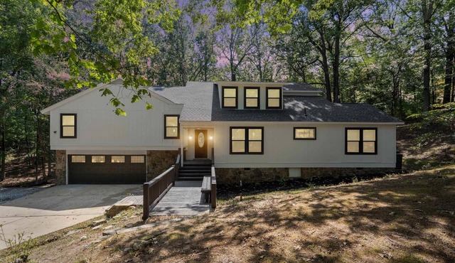 Luxury 6BR Priv Estate 2 Acres Theater Spa Ideal for Insurance & Corporate Stays in cordova
