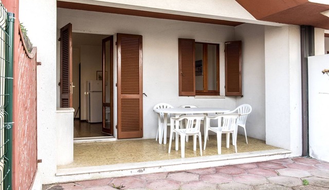 M120 - Marcelli, three-room apartment with garden 150m from the sea in Marcelli
