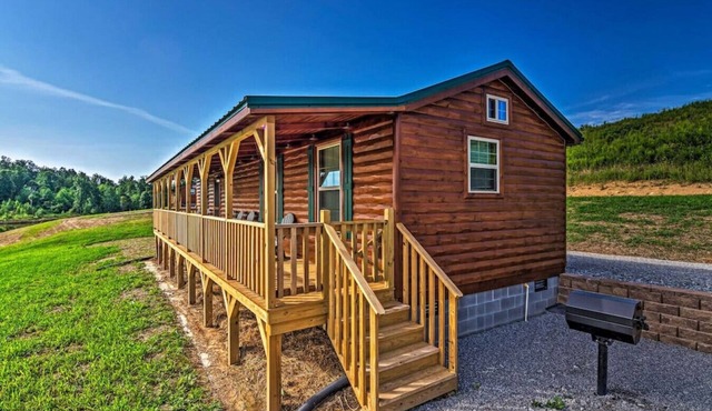 Mammoth Cave Cabin Rentals 8 - 12.8 miles from Mammoth Cave National Park in Mammoth Cave