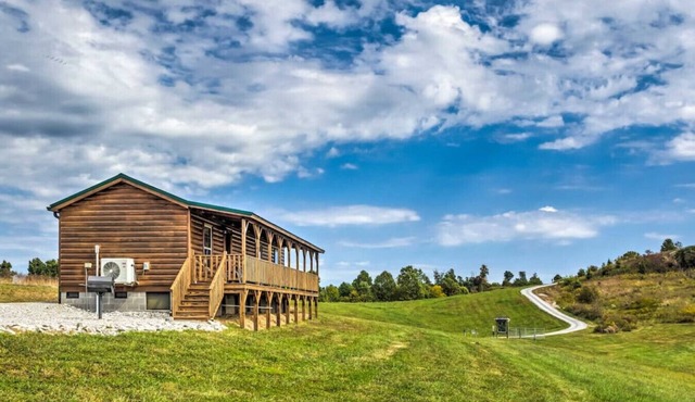 Mammoth Cave Cabin Rentals 3 - 12.8 miles from Mammoth Cave National Park in Mammoth Cave