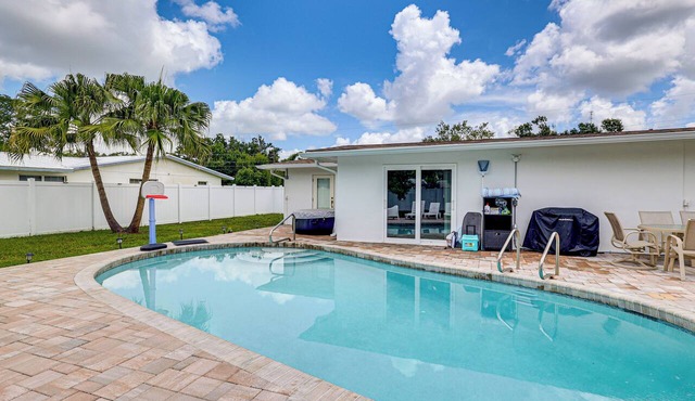 Mid-Term Stay in Sarasota! Home w/Pool & Hot Tub in Sarasota