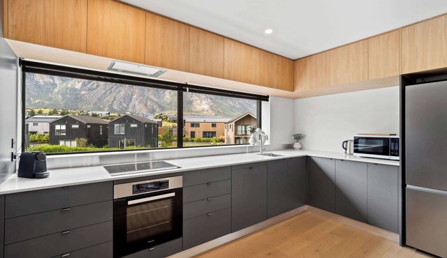 Modern 2 Bedroom Apartment with Mountain Outlook in Jacks Point