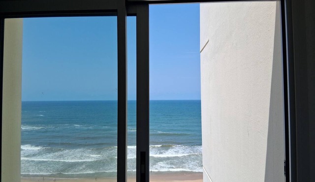Modern studio with pool, panoramic view Biarritz in Biarritz