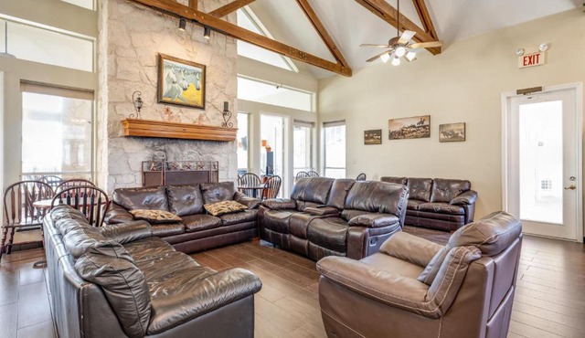 Mountain Star Lodge in Austin