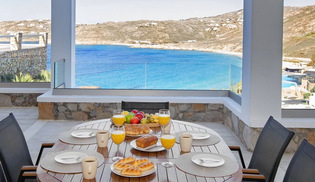 Mykonian house in Elia beach by GHH in Mykonos