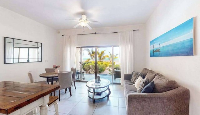 New oceanfront condo w/shared pool, dock, two kayaks, partial AC, strong WiFi
