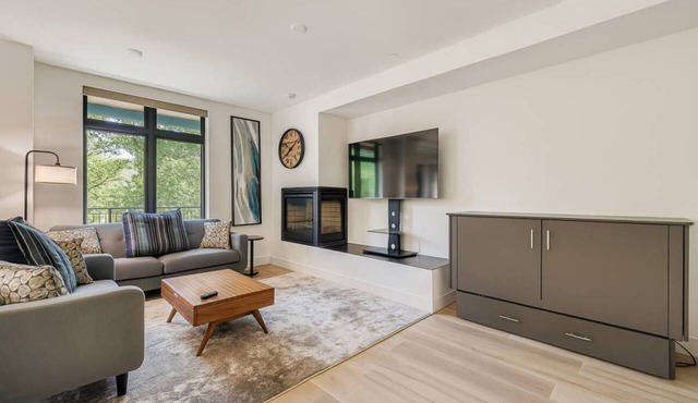 New Riverfront Home | Near Six Resorts Hot Tub! in Silverthorne