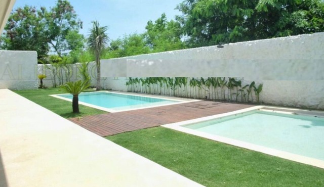 New villa in uluwatu spacious and quiet 2 pools! in Bali