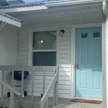 Newly Renovated Cozy Place Minutes From The Lake in Winchester