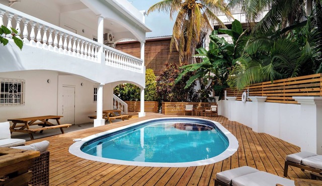 Newly Updated 5BR Villa | Private Pool + Rooftop Deck