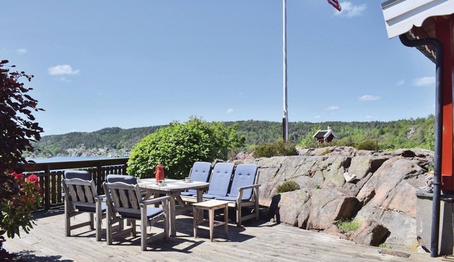 Nice home in Tvedestrand with house sea view in Tvedestrand