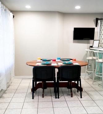 Oakridge Apartment