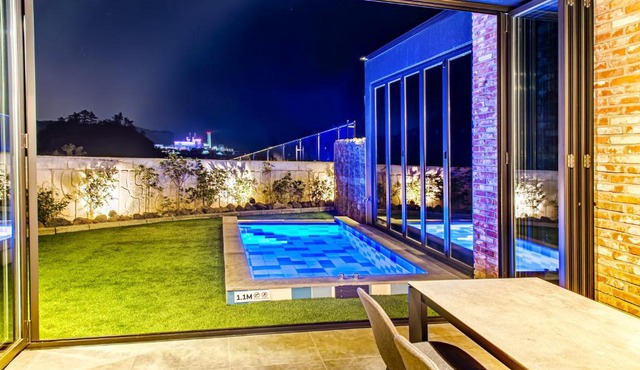 Ocean Brick Pool Villa in Seogwipo