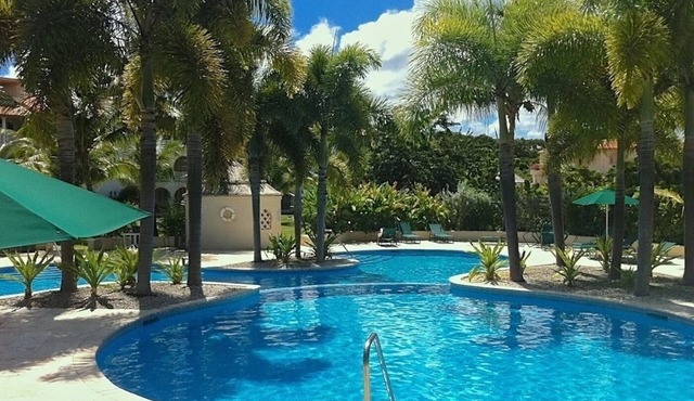Palm Breeze Condo, Sugar Hill near Holetown - Beach Club Membership in Mount Standfast