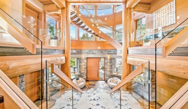 Panoramic Estate | Kadenwood | Ski In Ski Out in Whistler