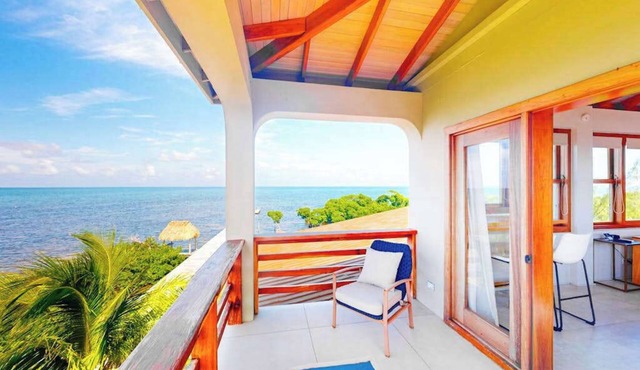 Panoramic loft with beach, pool, canoe, dock, & grill access - scenic balcony