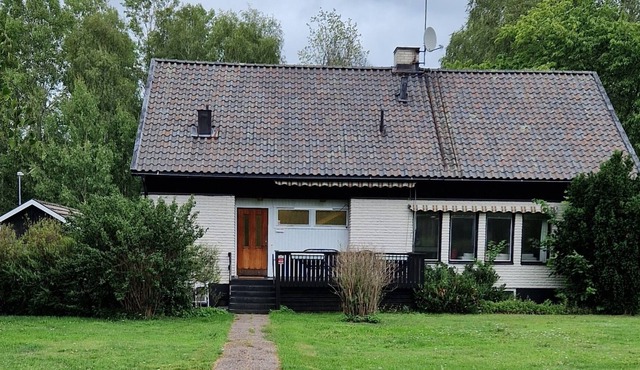 Peaceful and Spacious Scandinavian Gate-away in Mörlunda