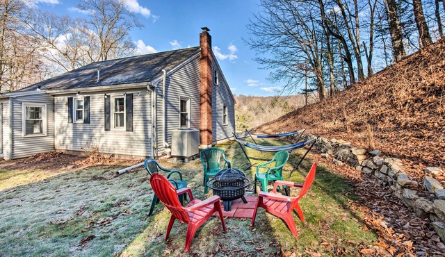 Pet-Friendly Mohnton House Near Golf Course! in Mohnton