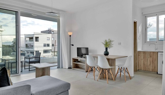 Phaedrus Living: Eolus Residences Artemis in Strovolos