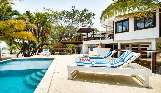 Picture-Perfect 2-Bedroom Oceanfront Home w/Pool